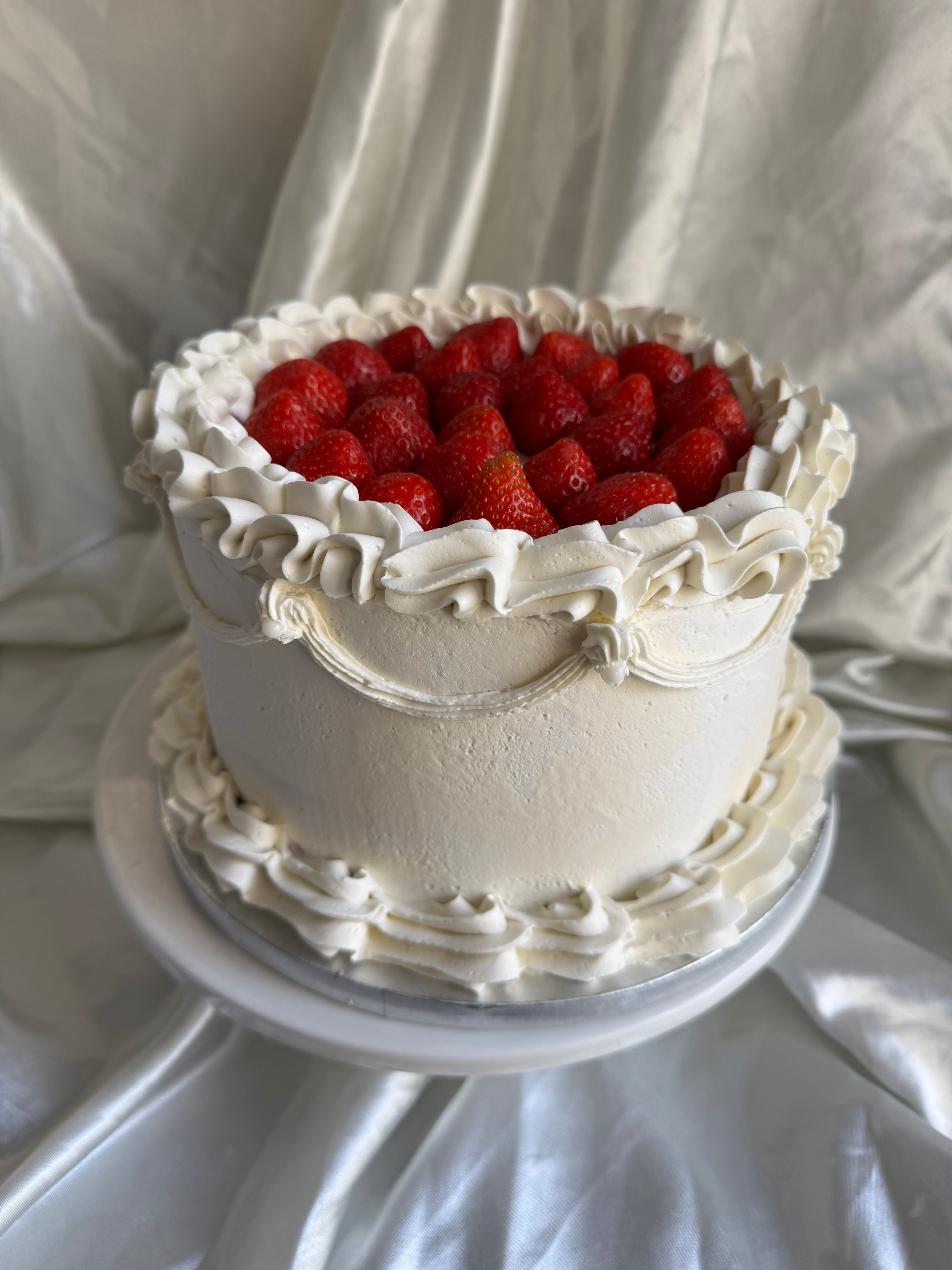 Red Fruits Layer Cake (Swiss Meringue Buttercream)